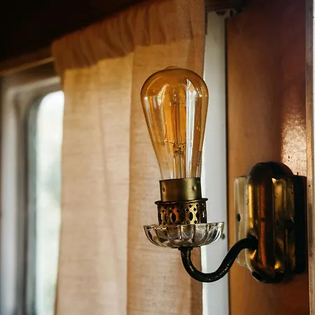 The Caravan Hoz de Anero