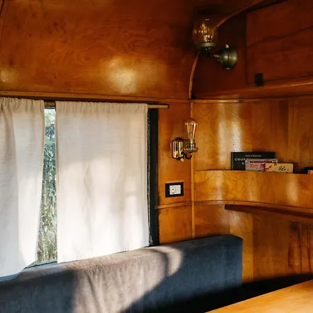 The Caravan * Hoz de Anero
