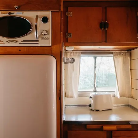 The Caravan Hoz de Anero