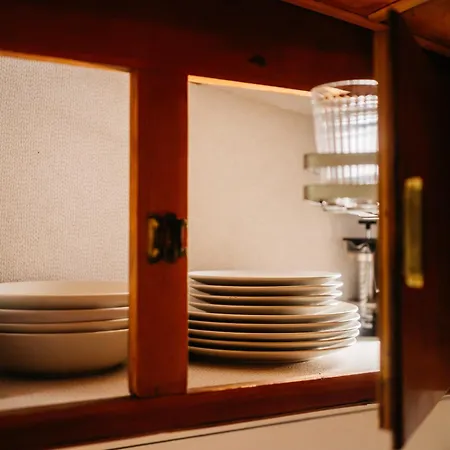 The Caravan Hoz de Anero